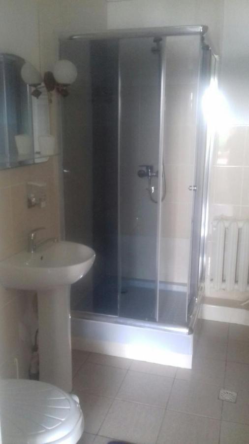 Gelena Гостьовий Двір Uzjhorod Exteriör bild