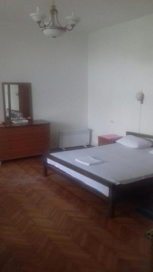 Gelena Гостьовий Двір Uzjhorod Exteriör bild