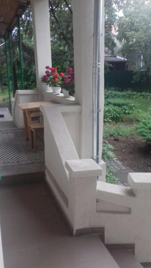 Gelena Гостьовий Двір Uzjhorod Exteriör bild