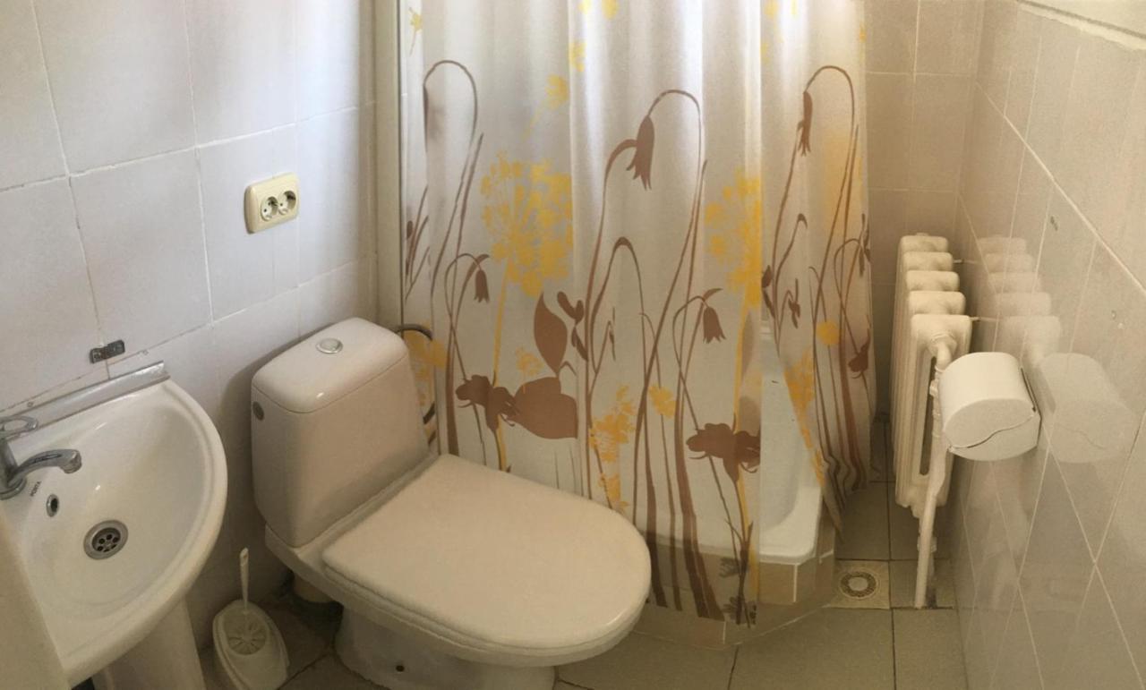 Gelena Гостьовий Двір Uzjhorod Exteriör bild