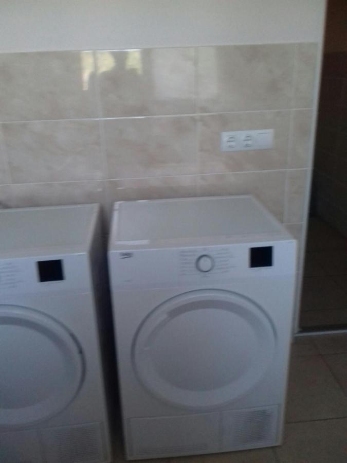 Gelena Гостьовий Двір Uzjhorod Exteriör bild